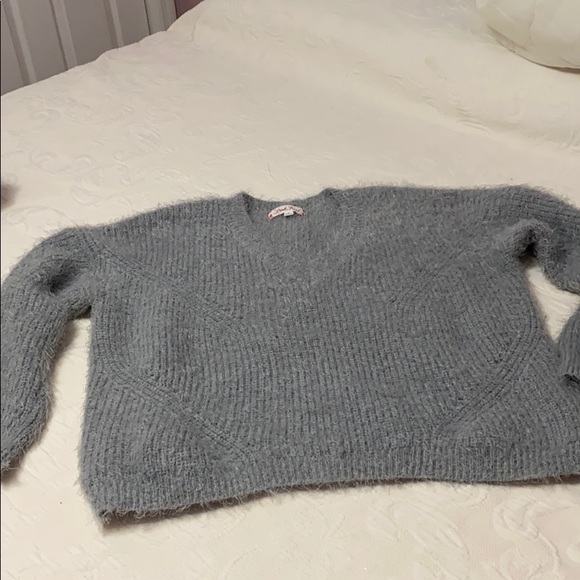 “Pink Rose” Grey fuzzy sweater. Size M and L - Picture 4 of 7